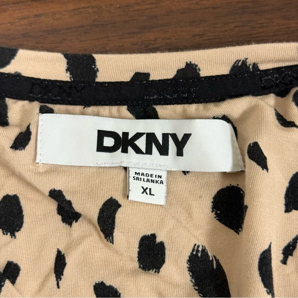 DKNY XL Leopard Print V-Neck Blouse Tan & Black. XL - Picture 5 of 8